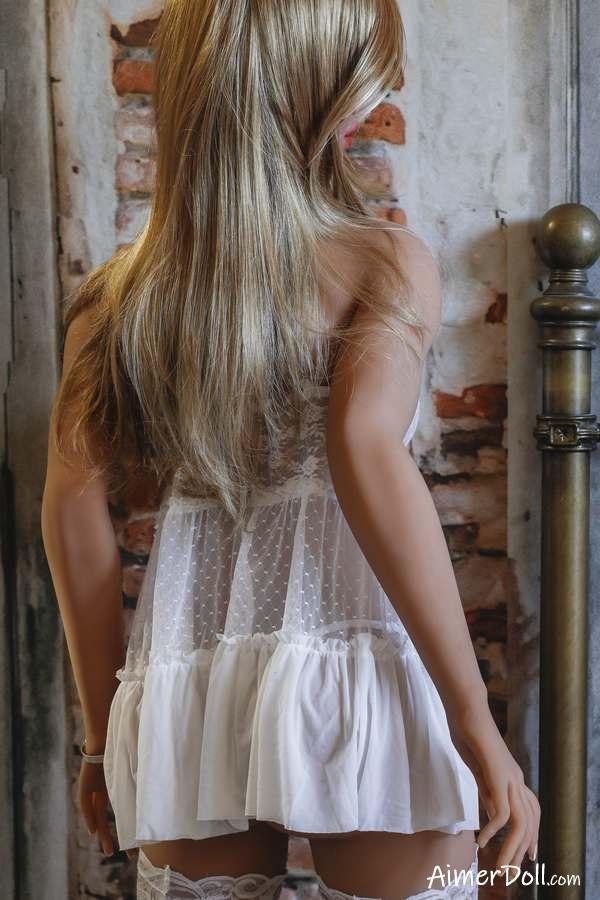 Bodybuilder Trouwt Sekspop - Ethel - Afbeelding 9