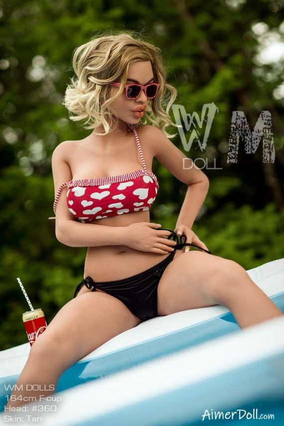 Neuken Met Een Rondborstige Sekspop In Kont En Kutje - Michel