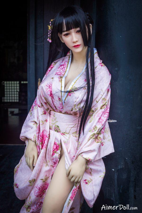 Pijpbeurt Door Een Levensechte Sekspop - Kristy - Afbeelding 3