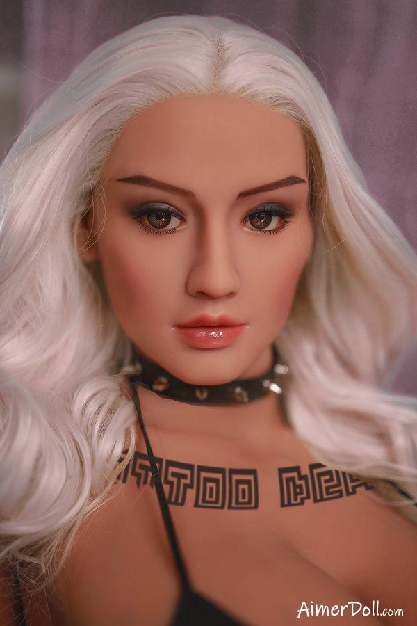 Man Neukt Vrouwelijke Sekspop - Camie - Afbeelding 13