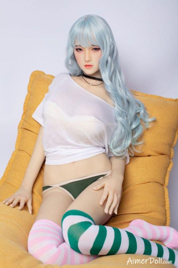 Vrouwelijke Gids Bezit Nu Sekspop - Camille