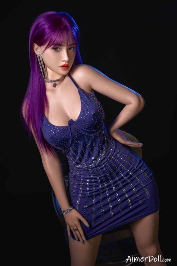 Mensachtige Bewegingen Van Sekspoppen - Aurelea