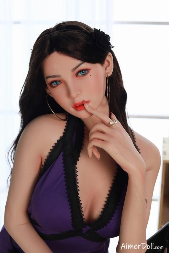 Curvy Plezierige Milf Sekspoppen - Brunilda